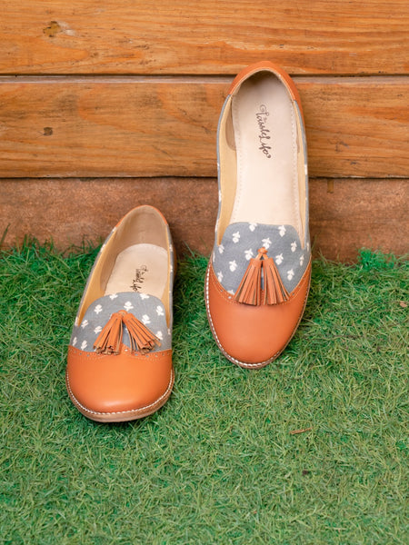 Moca-Grey Ikat with White Floral Butti