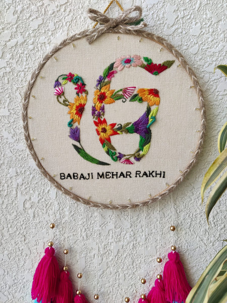 'IK Onkar' Embroidered Hanging Dreamcatcher with Lights