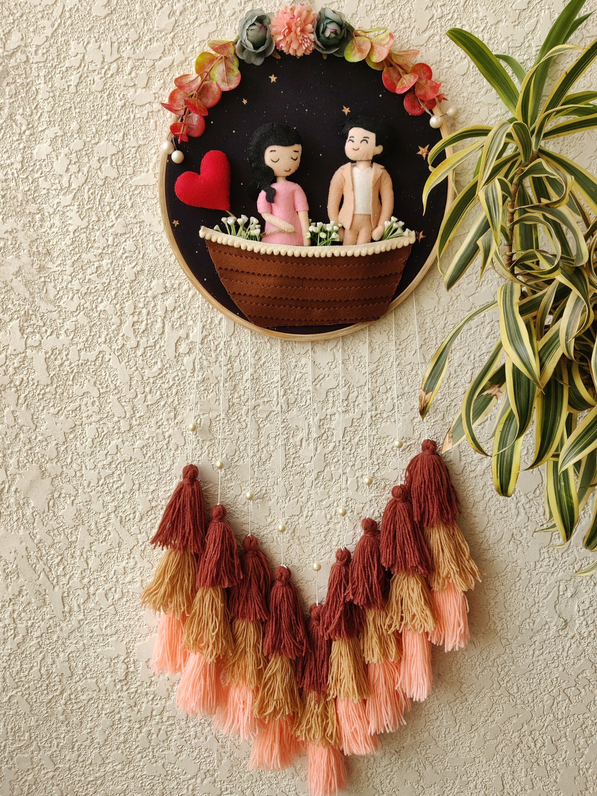 Couple Boat Felt Hoop with Tassels