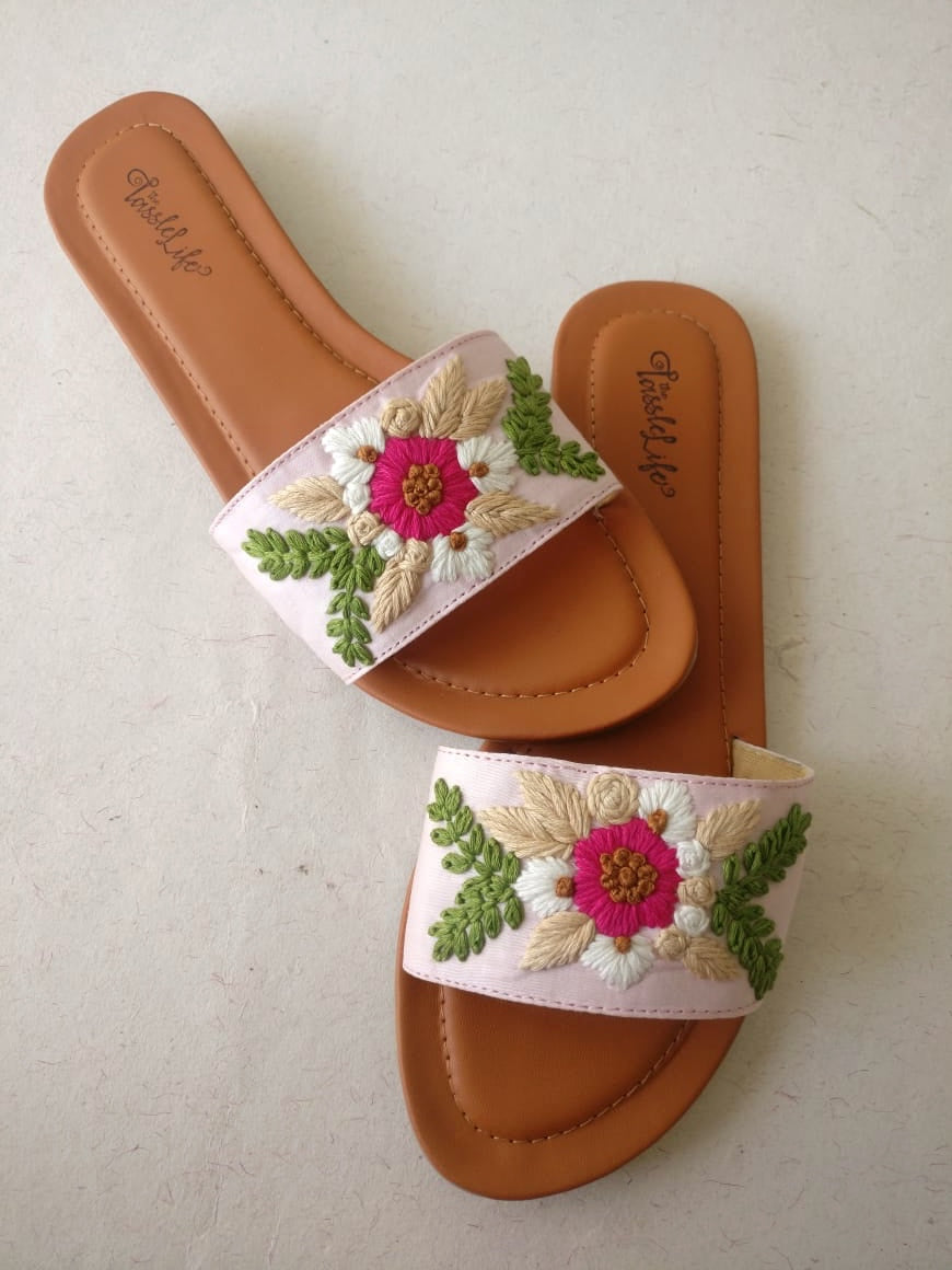 Flora - The Tassle Life 