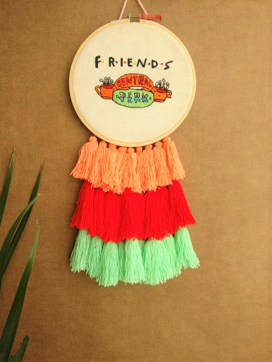 FRIENDS Dreamcatcher - The Tassle Life 