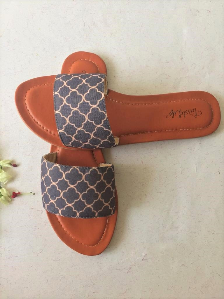 Arabic Pattern Sliders - The Tassle Life 
