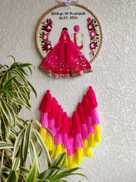 Customizable Couple Embroidered Hoop with Tassels (Round)