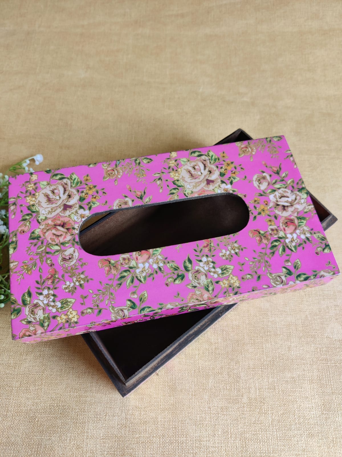 Tissue Holder