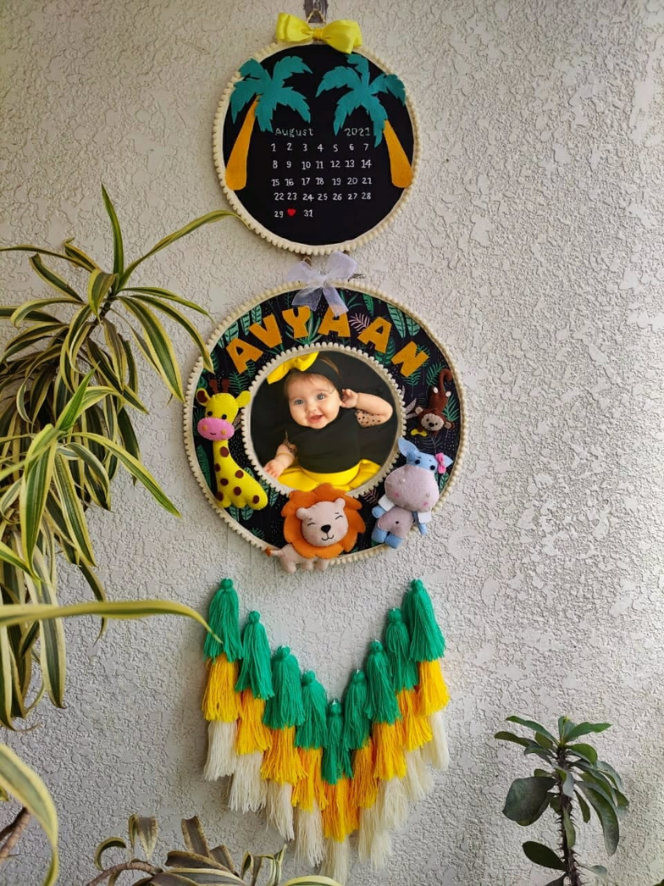Customizable Felt Double Calender & Photo Hoop with Tassles